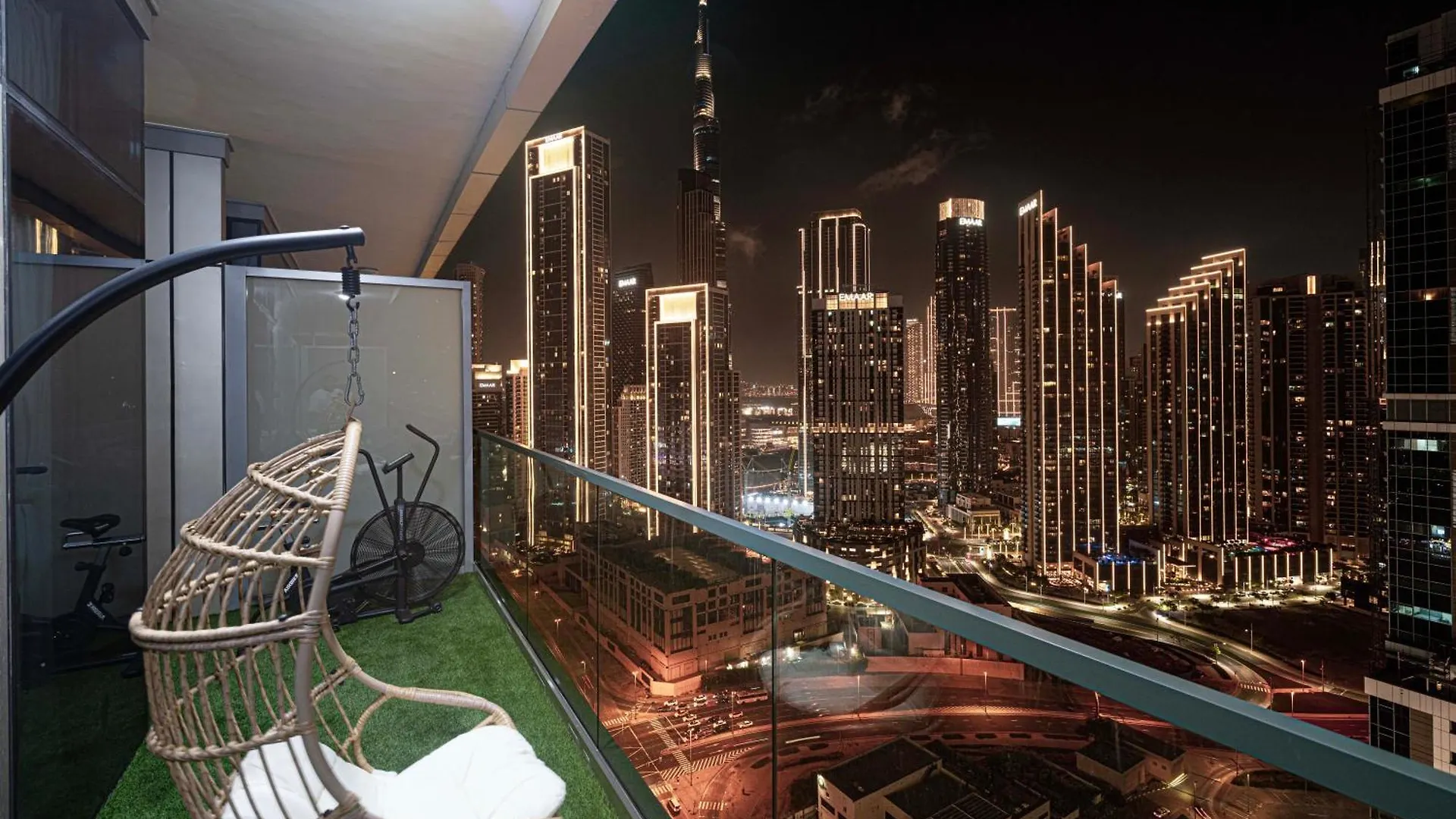 Boulevard 2 Bedroom Family Apartment With Burj Khalifa View And Infinity Pool In 64Th Floor Dubai Downtown 0*,  United Arab Emirates