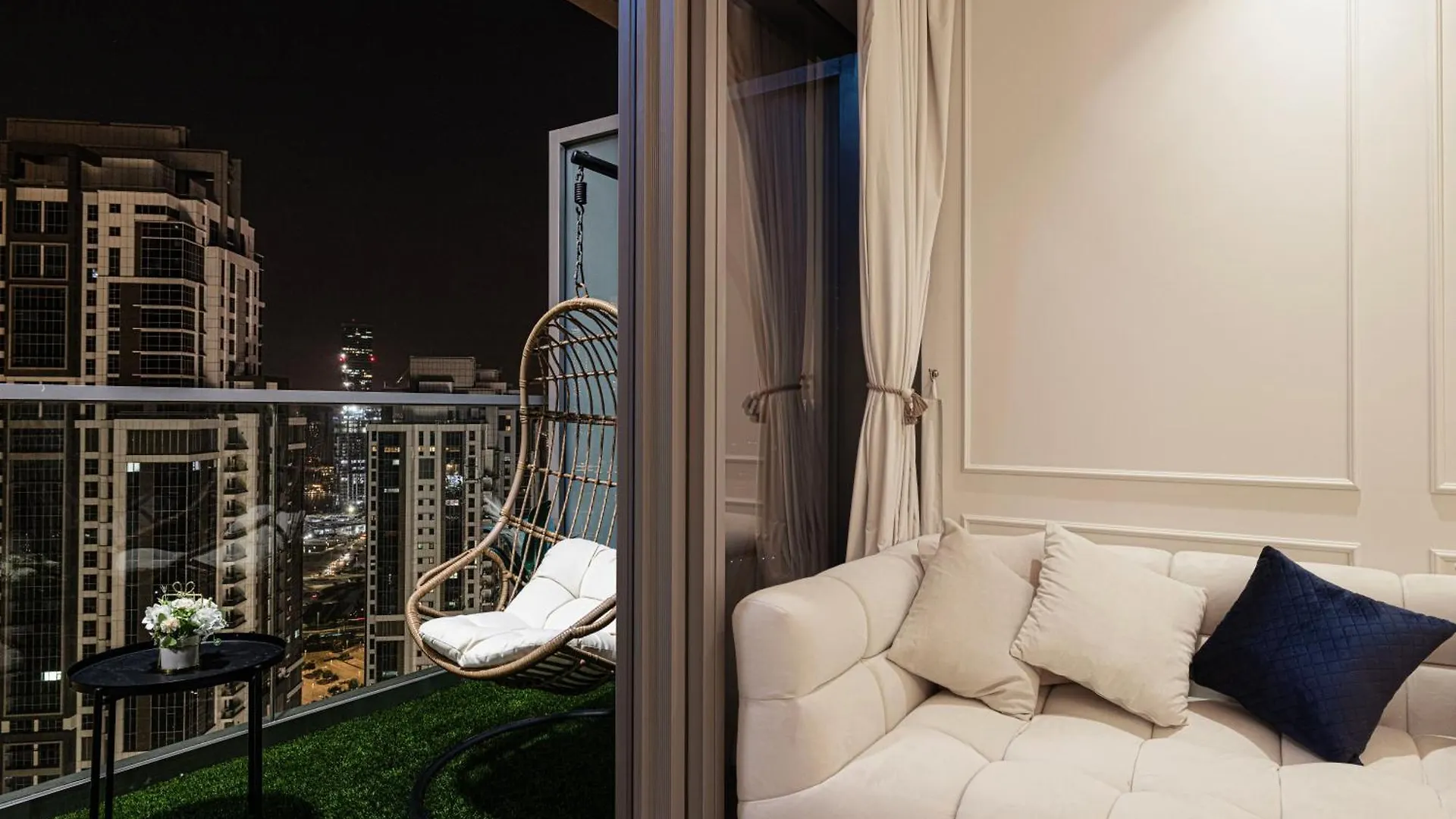 Boulevard 2 Bedroom Family Apartment With Burj Khalifa View And Infinity Pool In 64Th Floor Dubai Downtown