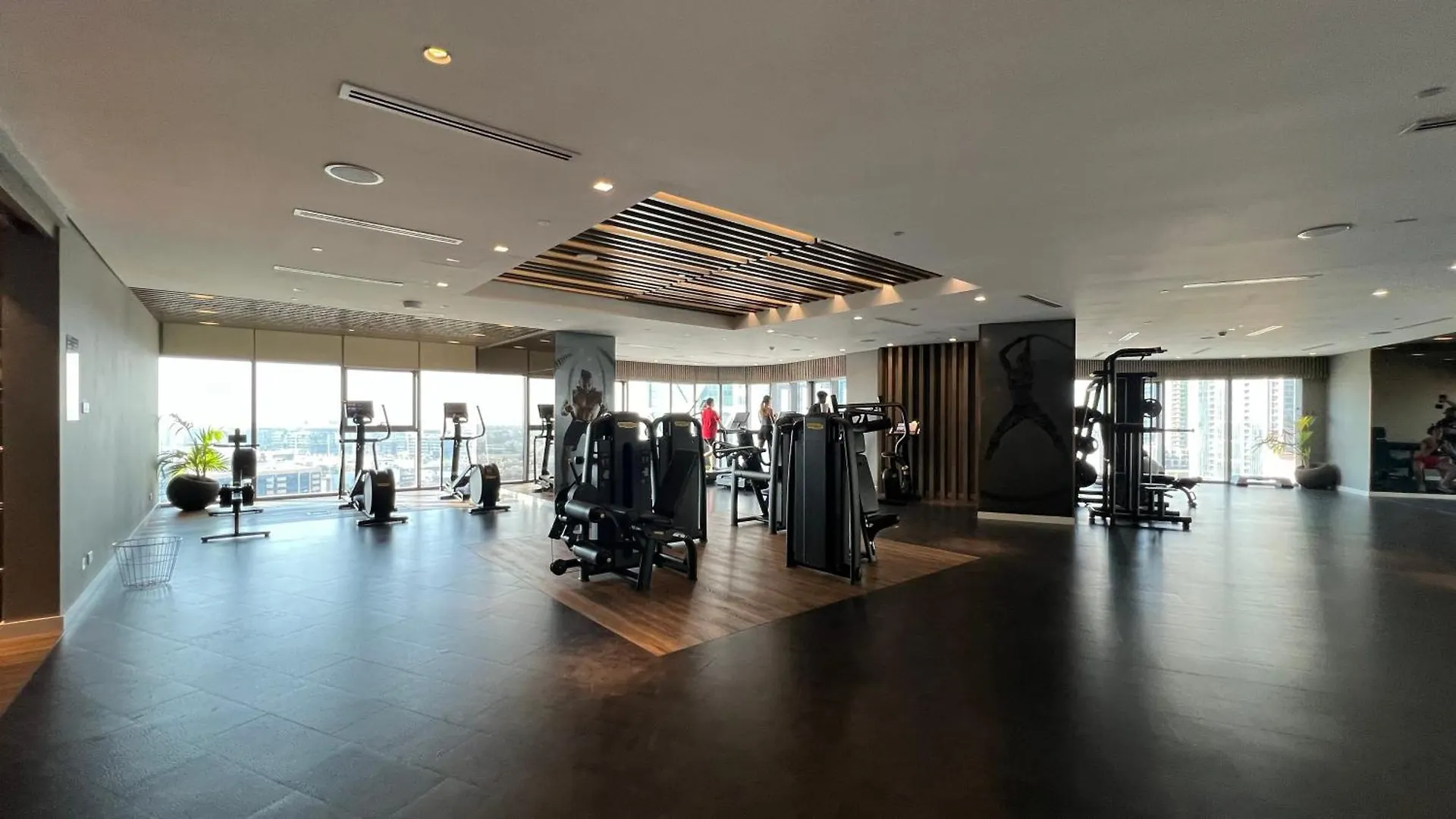 Boulevard 2 Bedroom Family Apartment With Burj Khalifa View And Infinity Pool In 64Th Floor Dubai Downtown