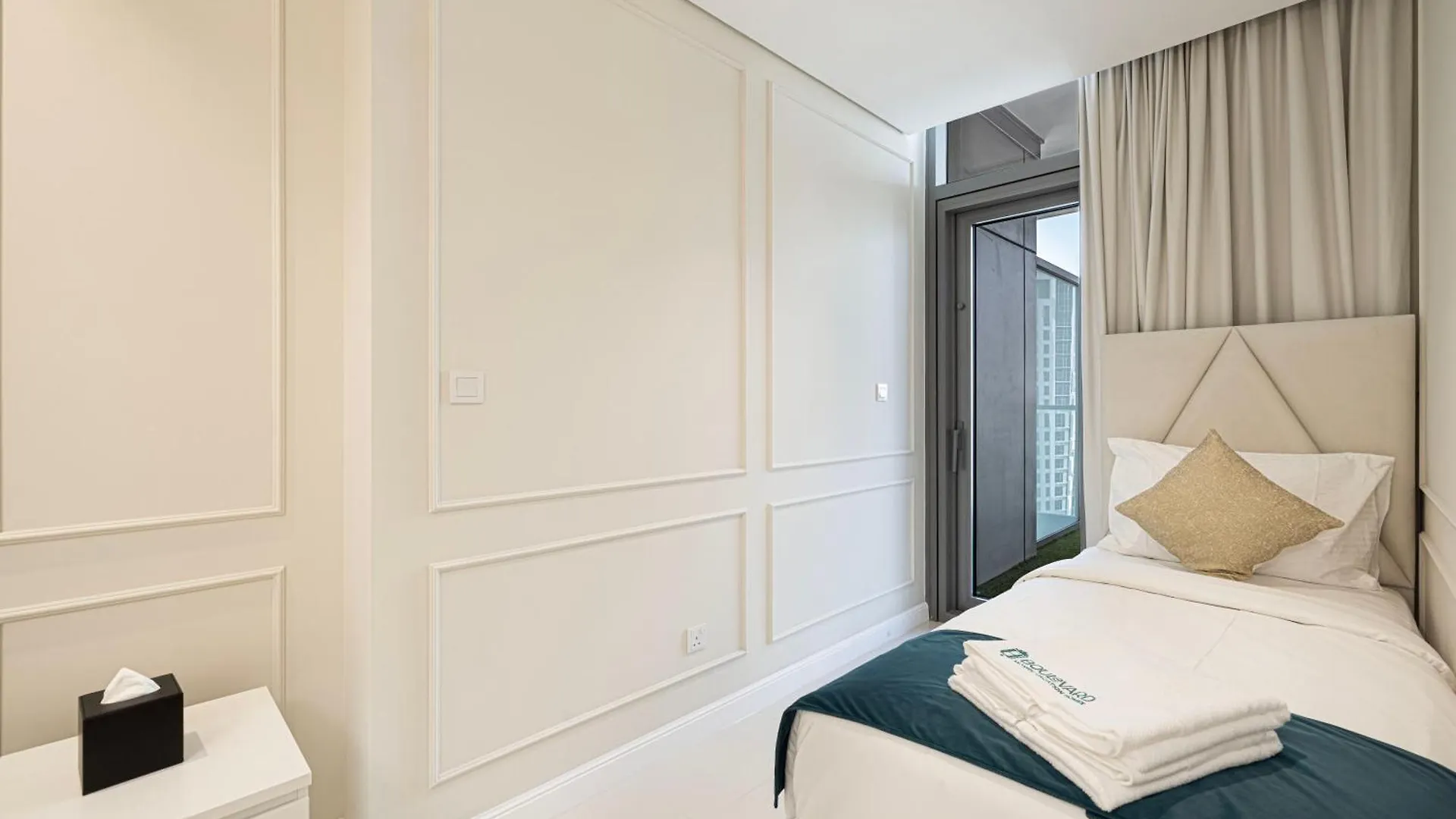 Boulevard 2 Bedroom Family Apartment With Burj Khalifa View And Infinity Pool In 64Th Floor Dubai Downtown